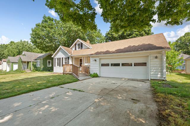 Photo of 128 Rose Street, Mankato, MN 56001 (MLS # 7107143)