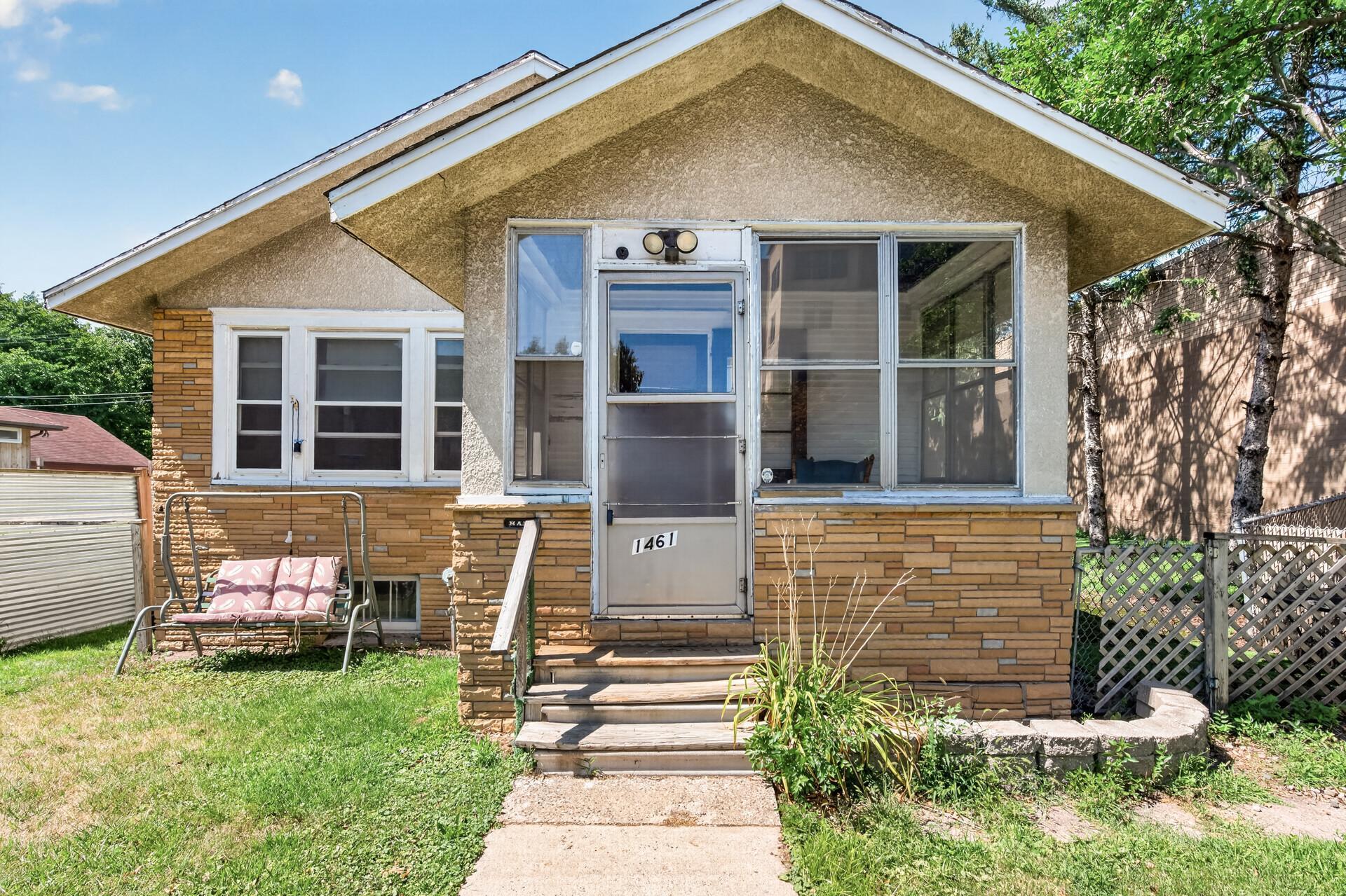 1461 7th Street W