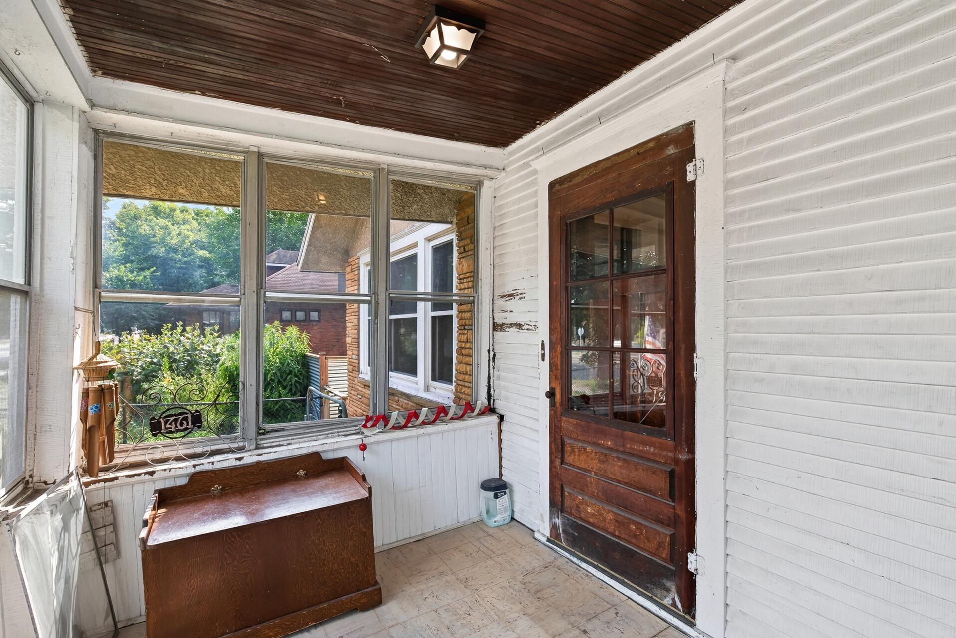 1461 7th Street W