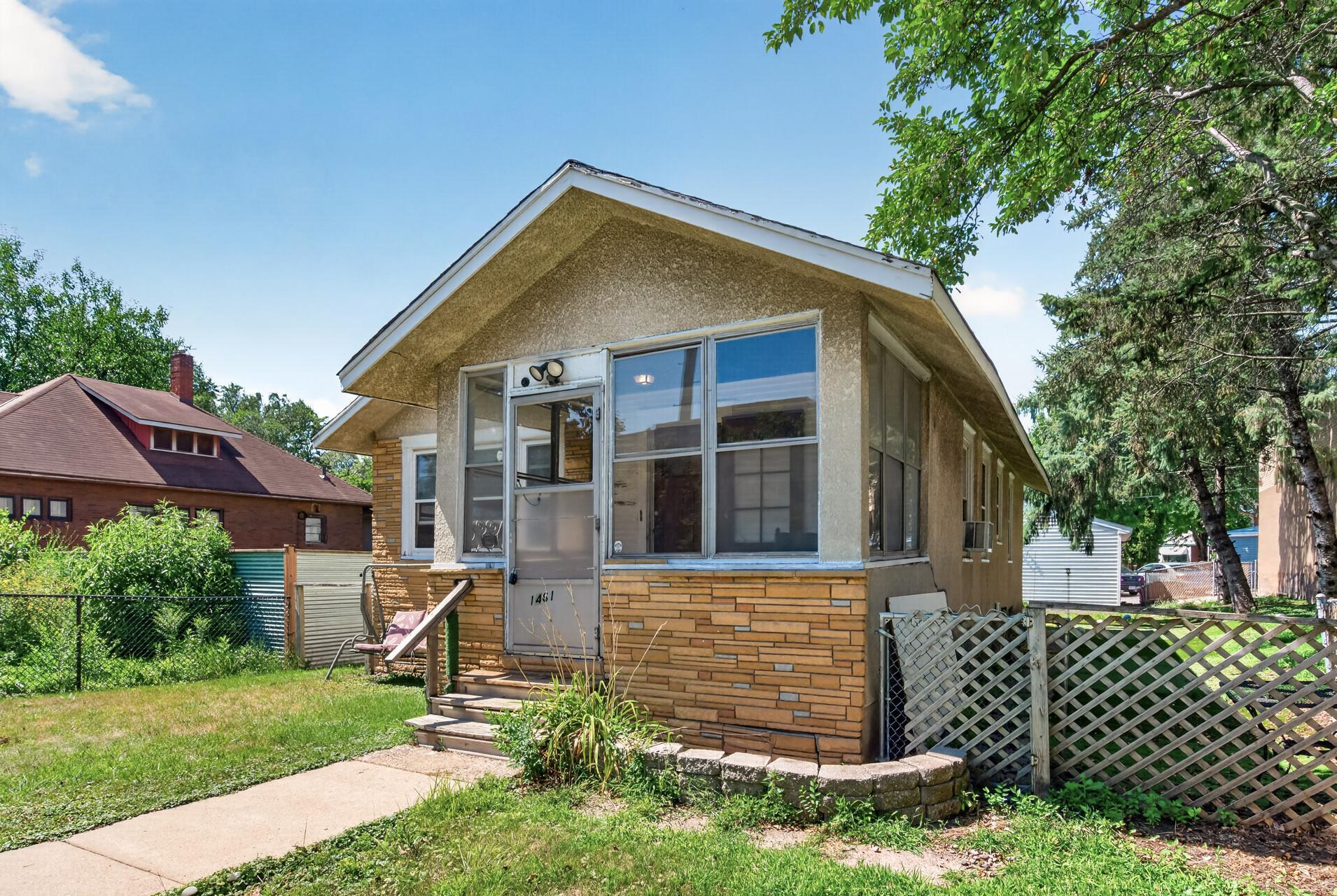 1461 7th Street W