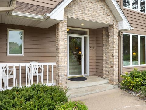 727 Laurie Court Maplewood MN 55117