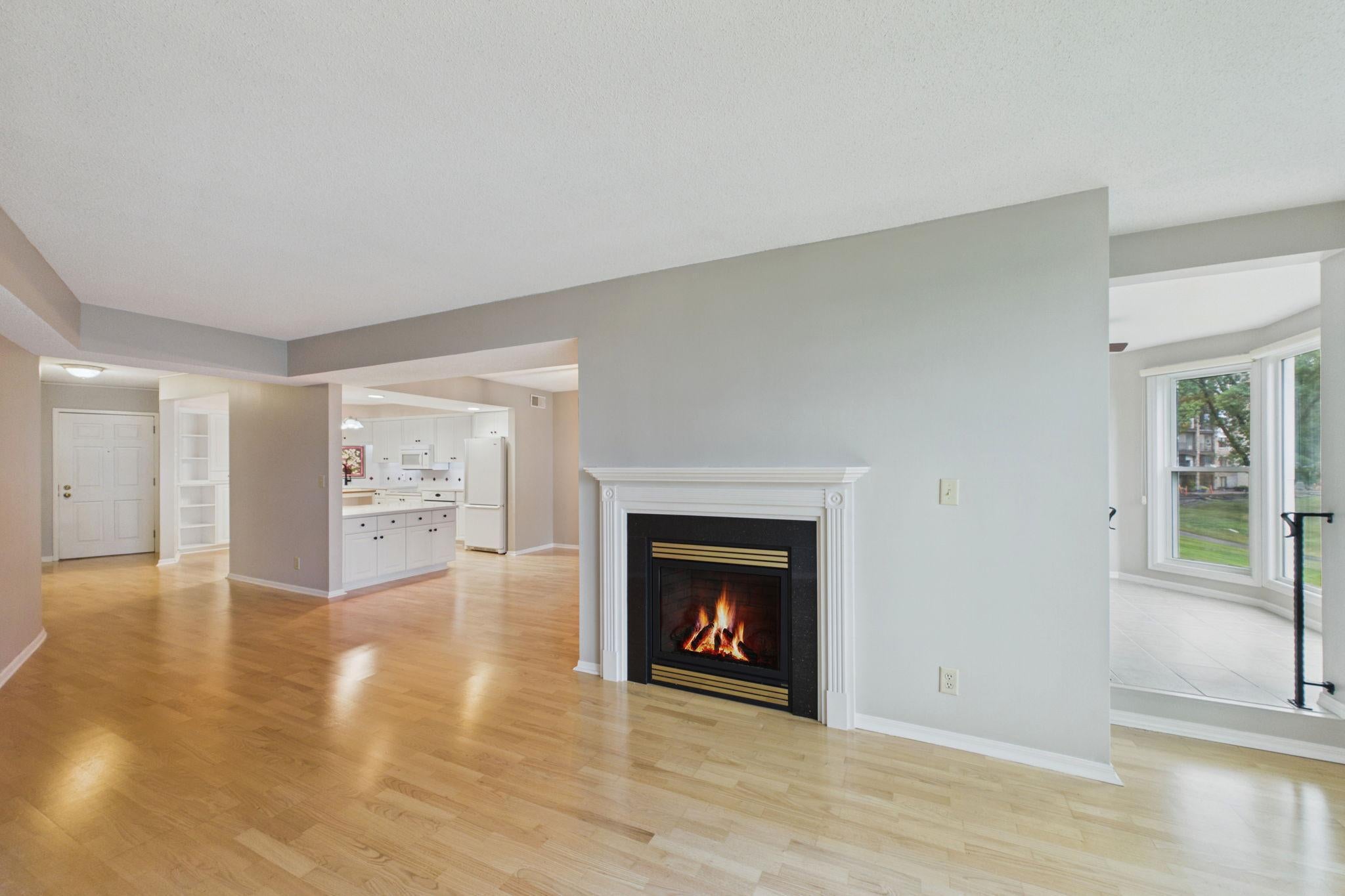 1021 Sibley Memorial Highway 204