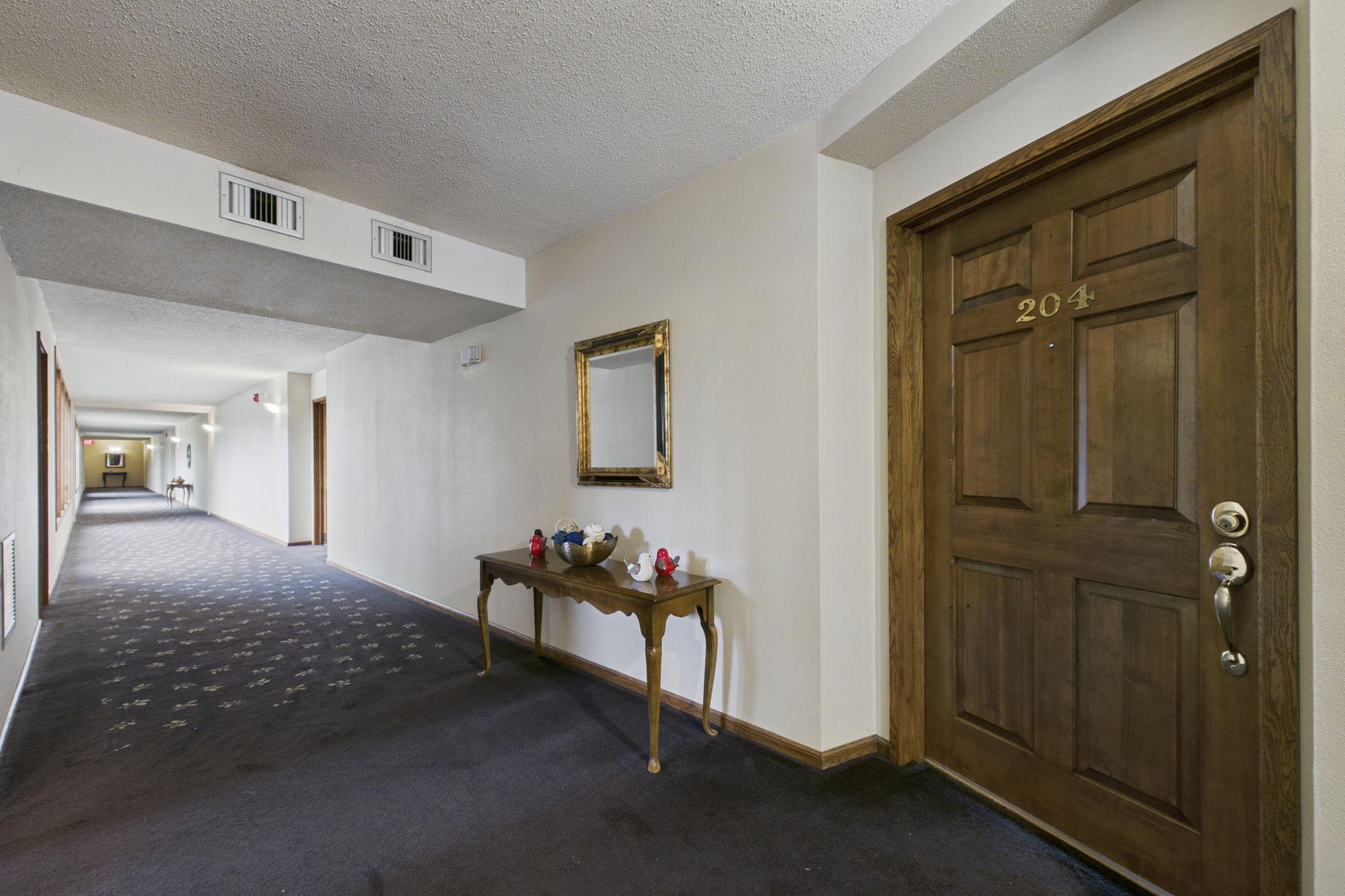 1021 Sibley Memorial Highway 204