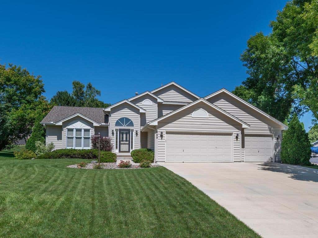 Photo of 733 Ashley Drive, Chaska, MN 55318 (MLS # 7122493)
