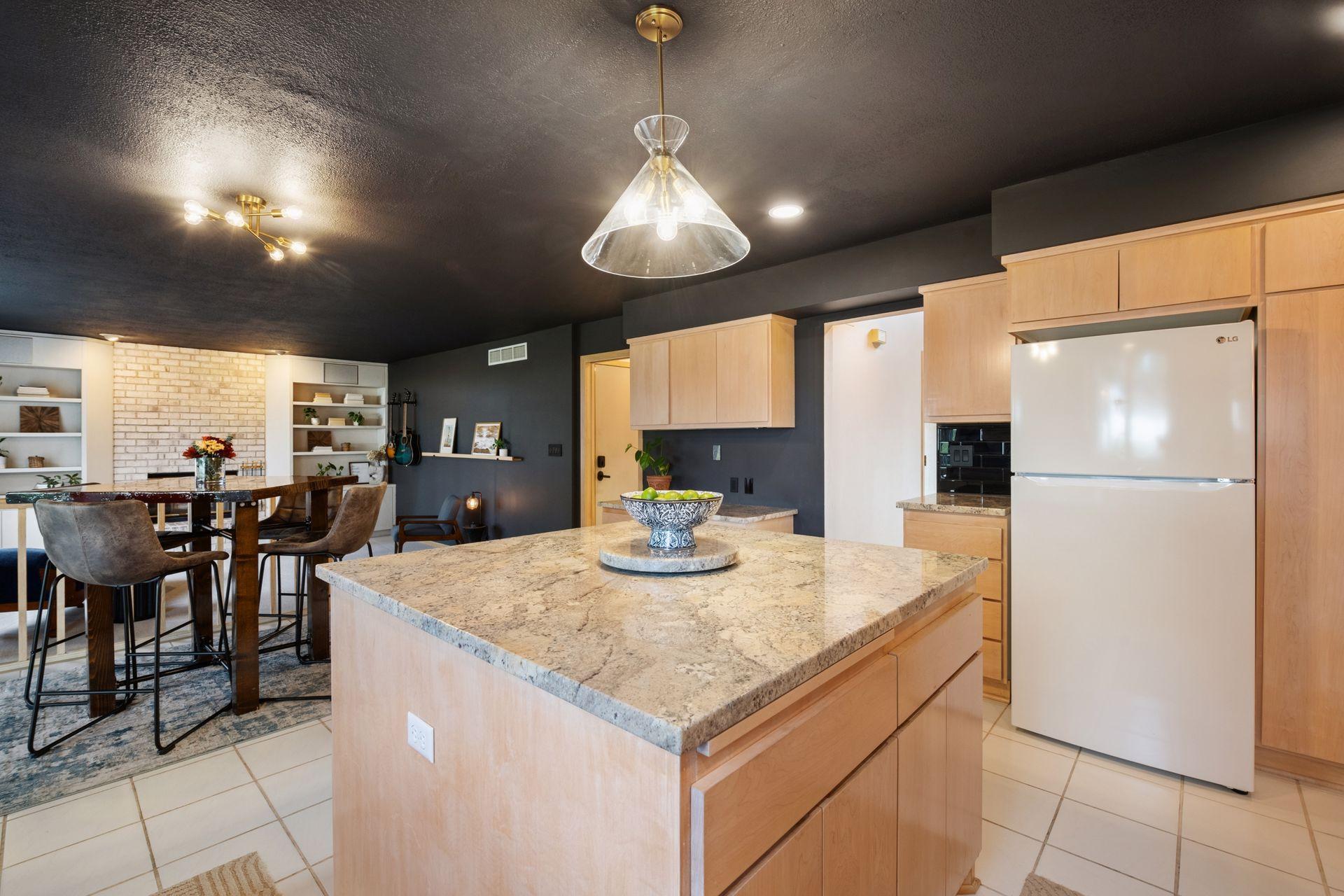 12634 Hilloway Road W