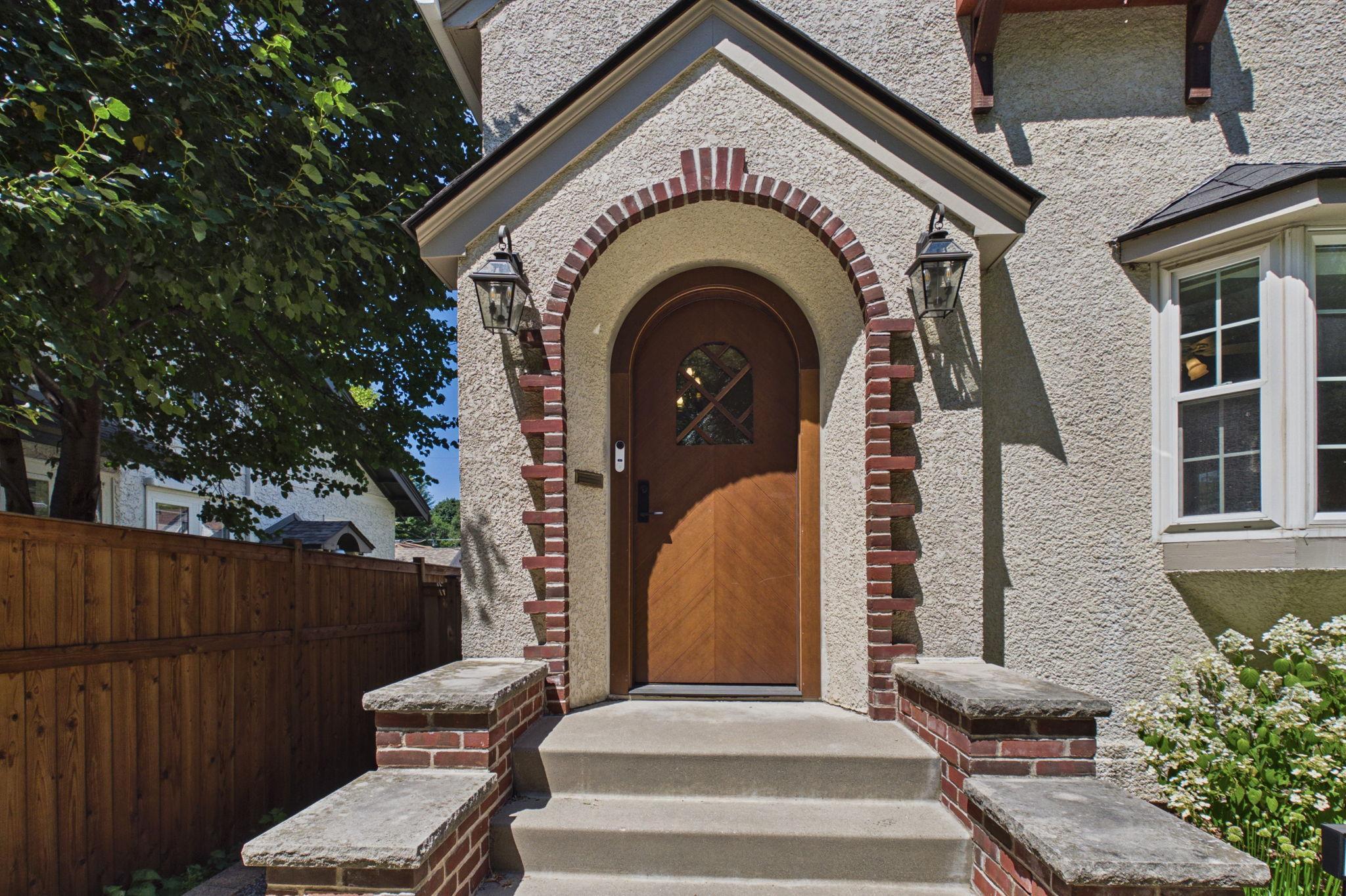 2019 Palace Avenue