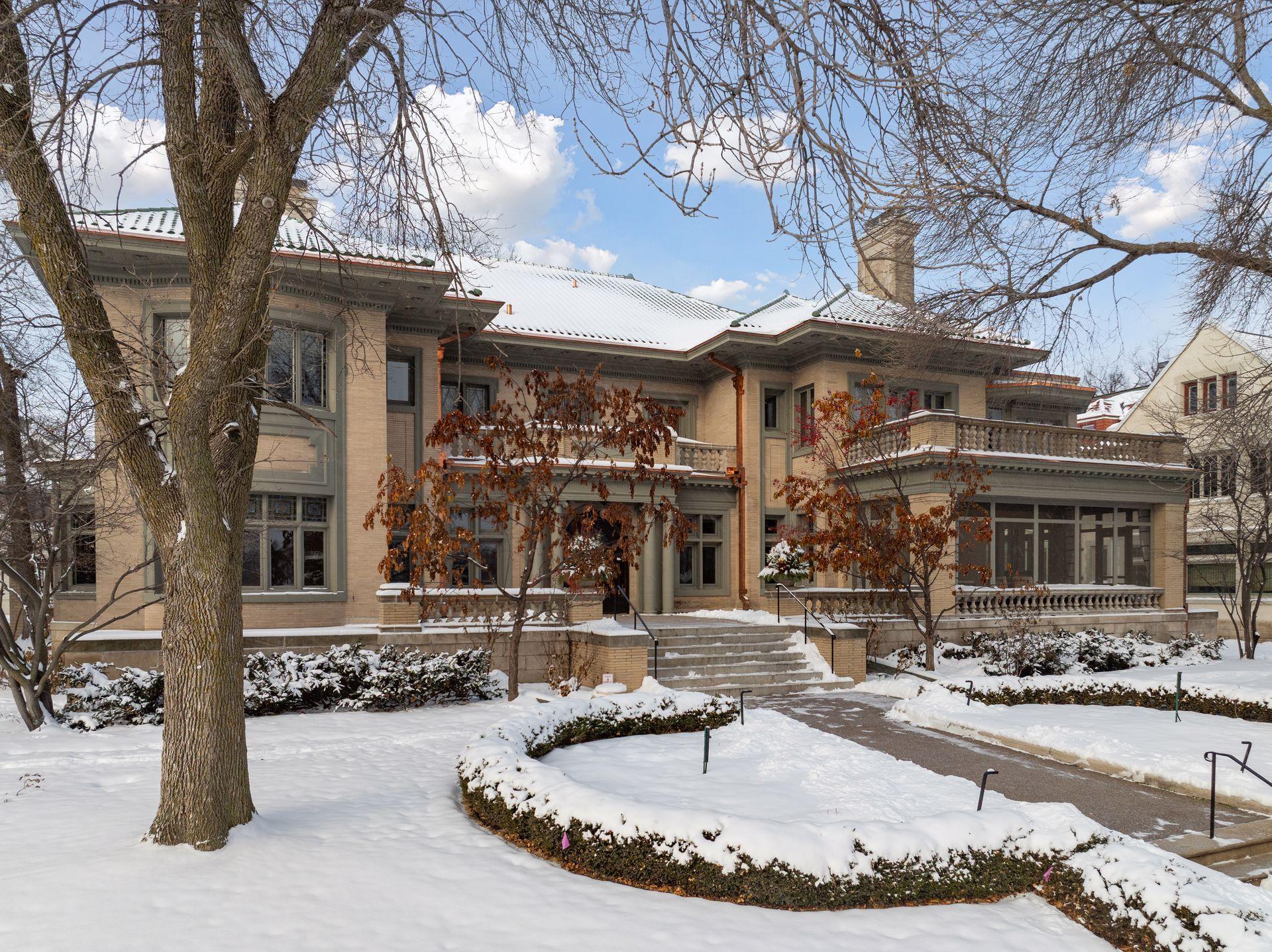 2218 Lake of the Isles Parkway W