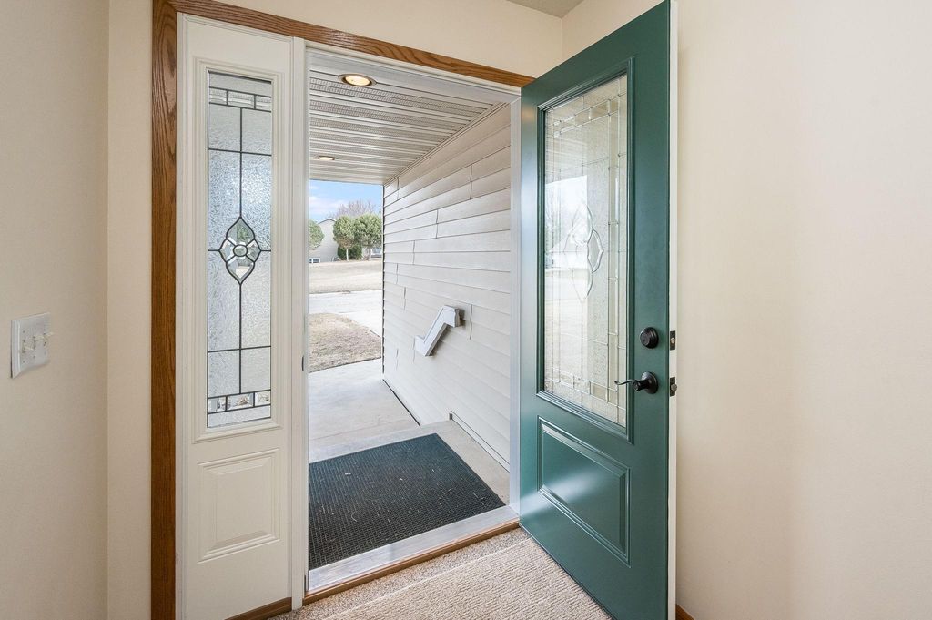 Photo of 923 Martin Street, Fairmont, MN 56031 (MLS # 7023520)