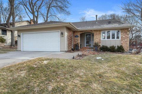 239 16th Avenue SW New Brighton MN 55112