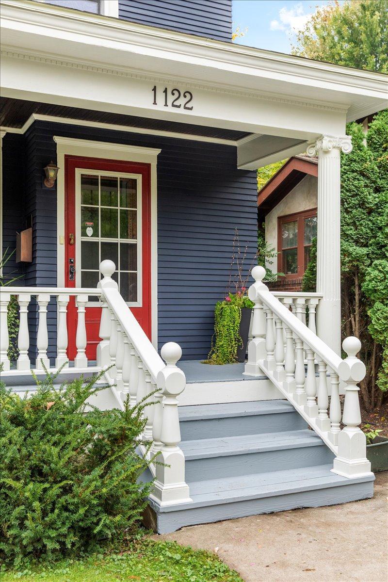 1122 Ashland Avenue