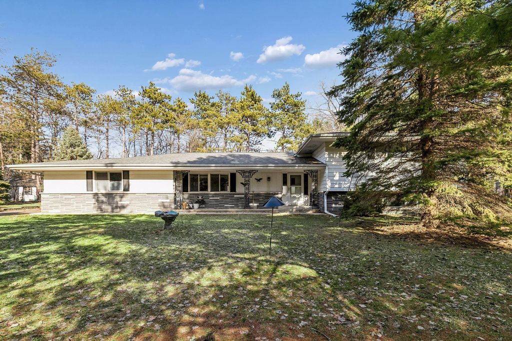 Photo of 74 Many Levels Road, Dellwood, MN 55110 (MLS # 7031162)