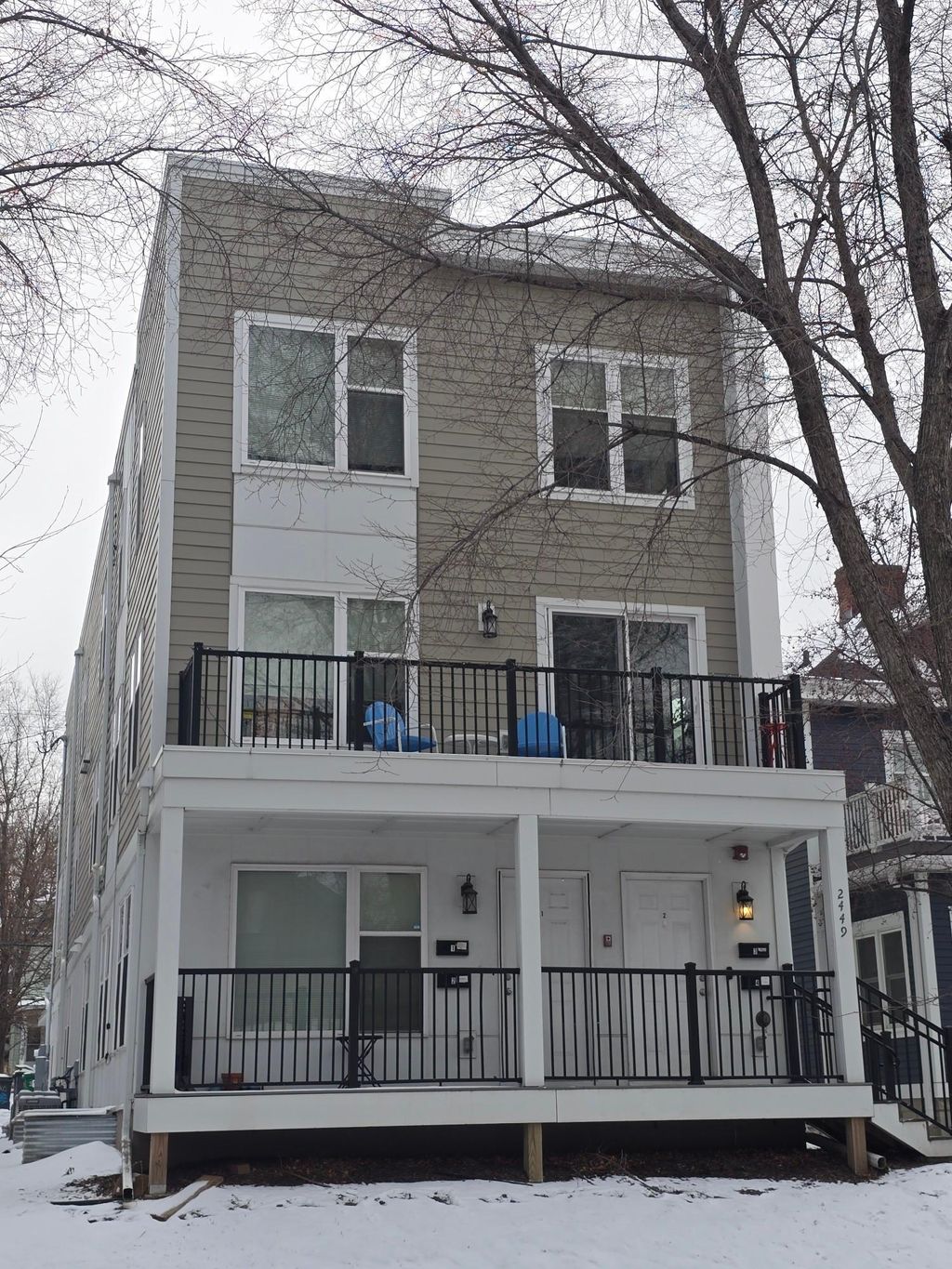 Photo of 2449 Lyndale Avenue S, Minneapolis, MN 55405 (MLS # 7017630)