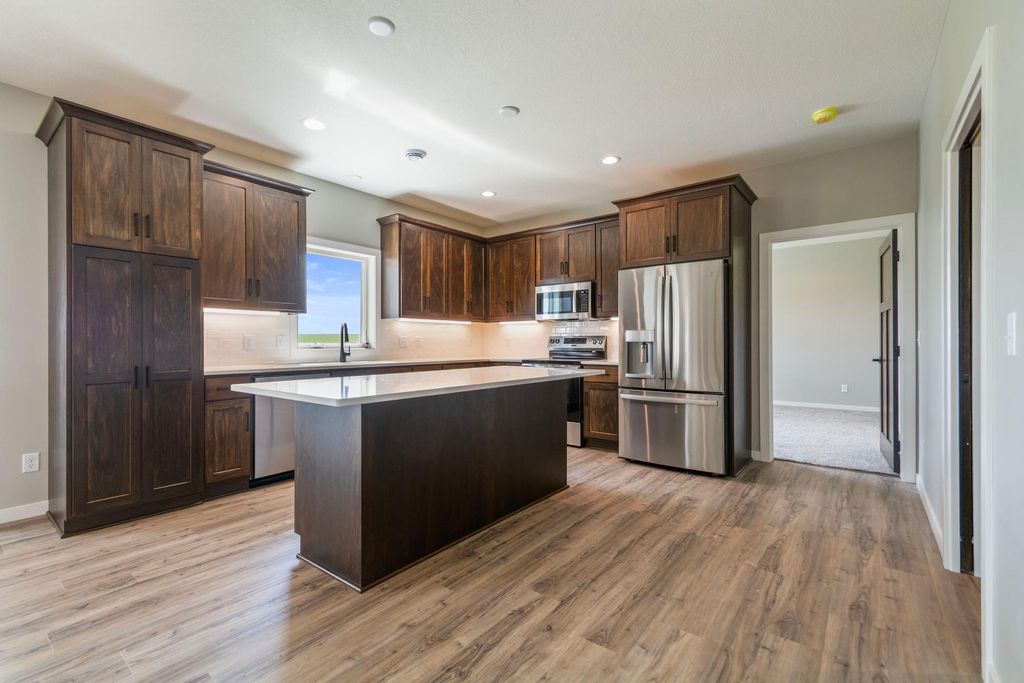 Photo of 1534 9th Avenue SW, Hutchinson, MN 55350 (MLS # 7005811)