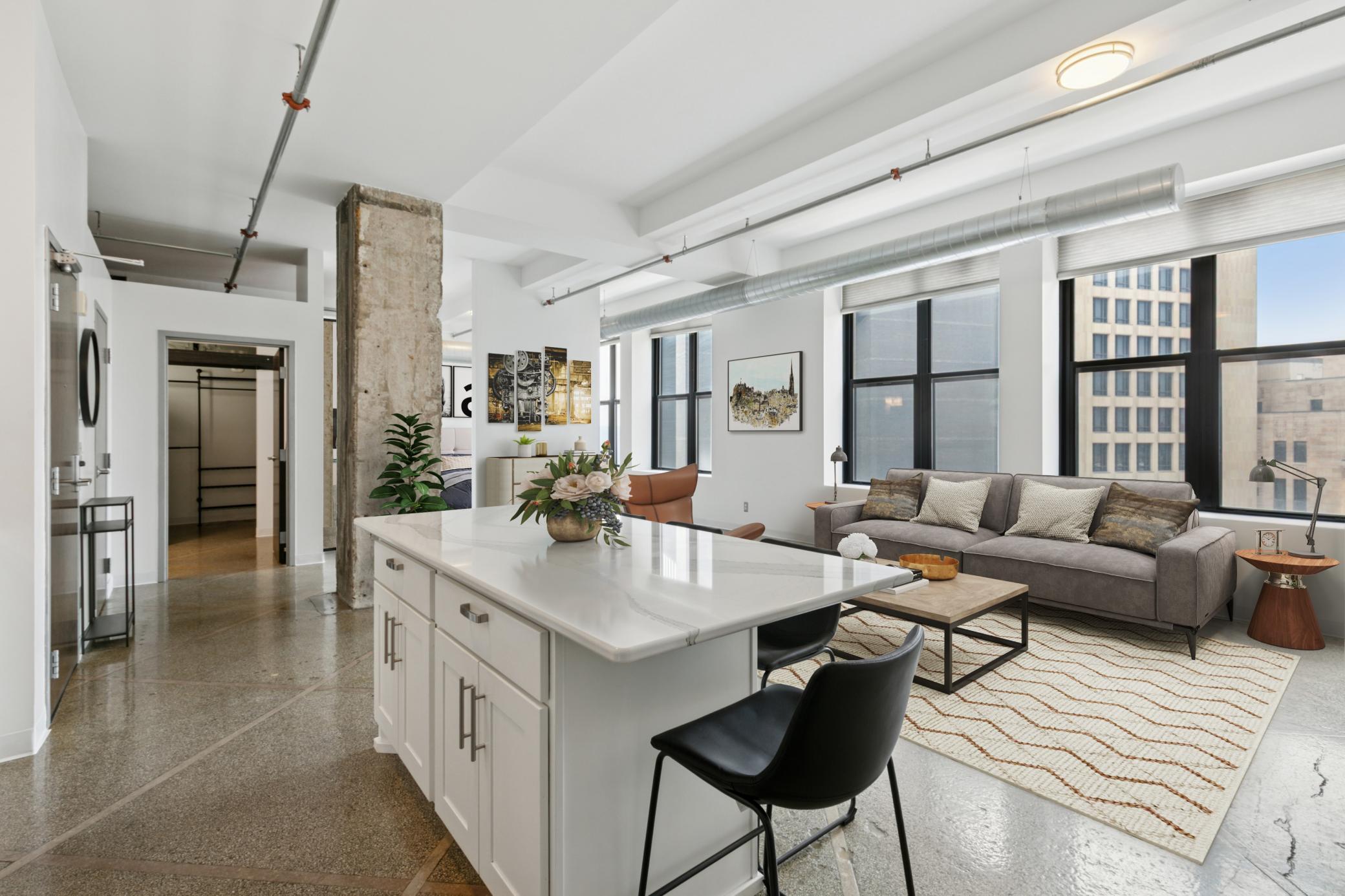 350 Saint Peter Street 908