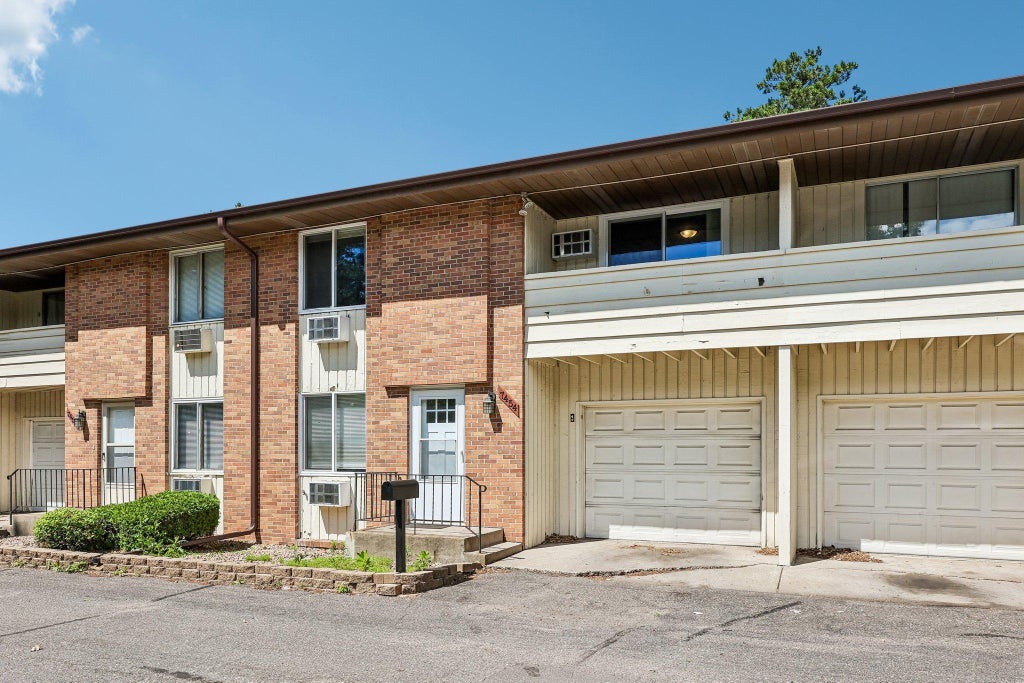 Photo of 7454 Olson Memorial Highway, Minneapolis, MN 55427 (MLS # 7098853)