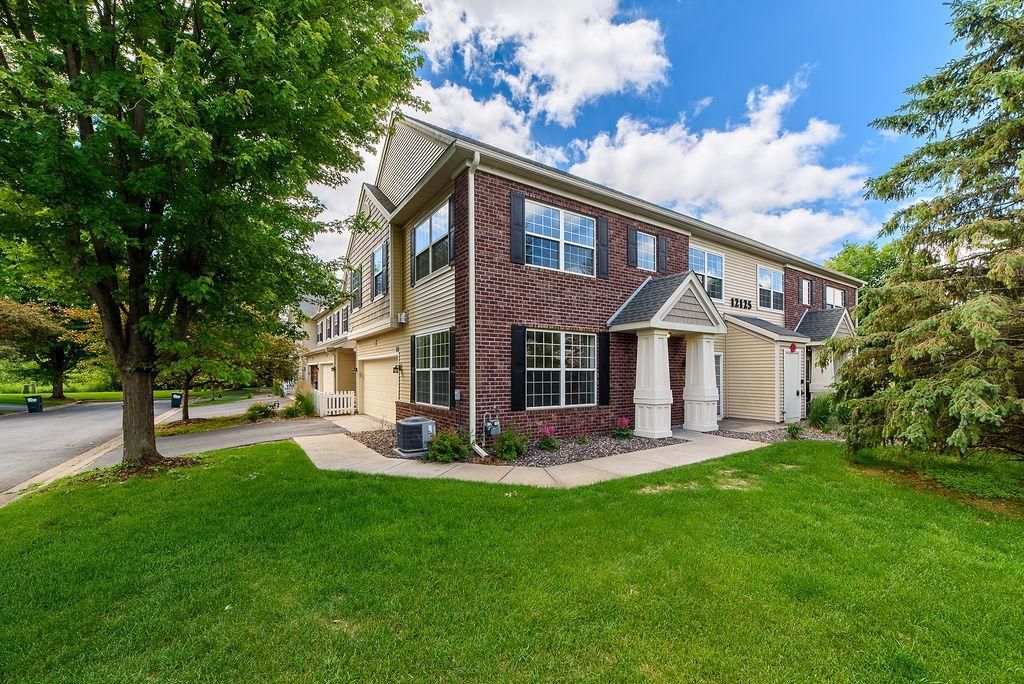 Photo of 12125 Vermillion Street NE #E, Blaine, MN 55449 (MLS # 7099913)