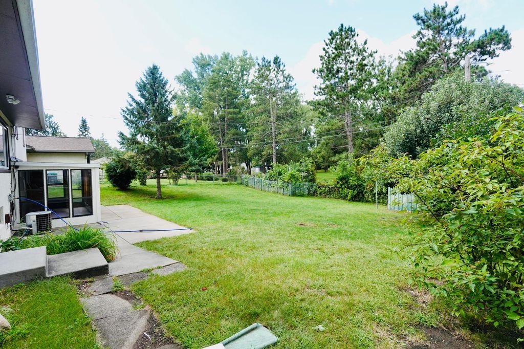Photo of 2701 Gerald Avenue, North Saint Paul, MN 55109 (MLS # 7018287)