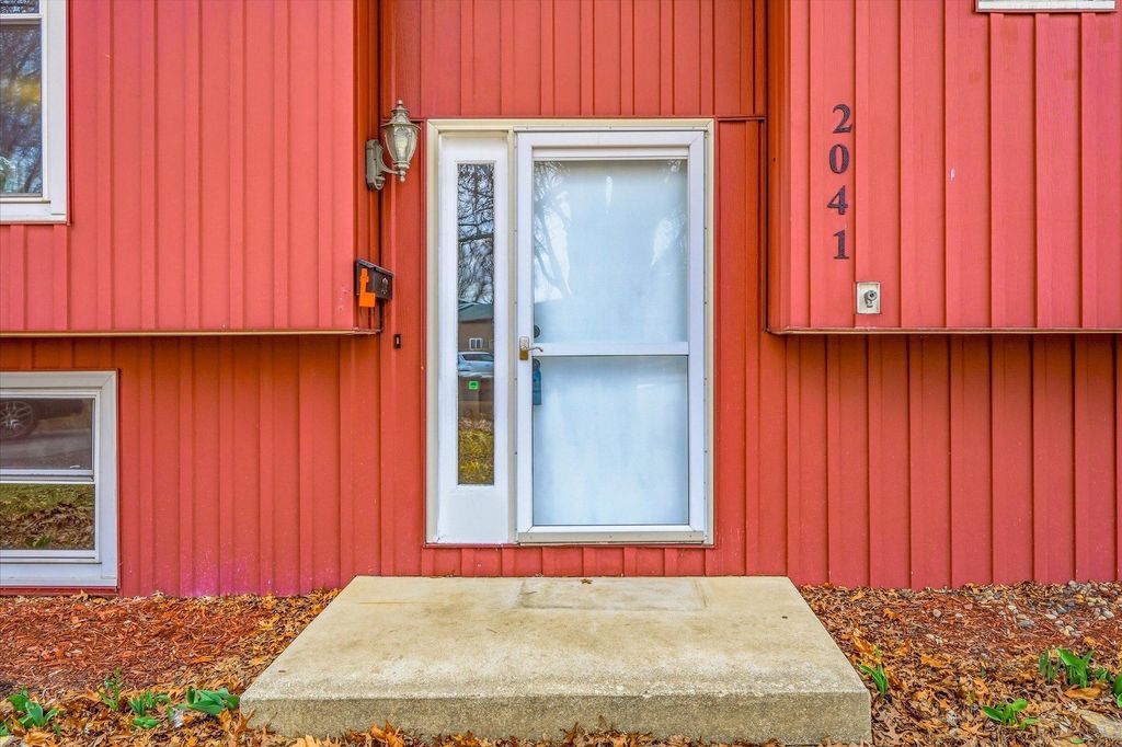 Photo of 2041 Northgate Court NW, Rochester, MN 55901 (MLS # 7007761)