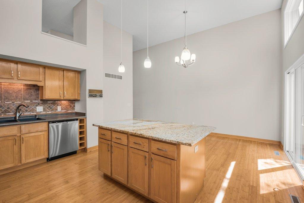 1005 W 105th Street