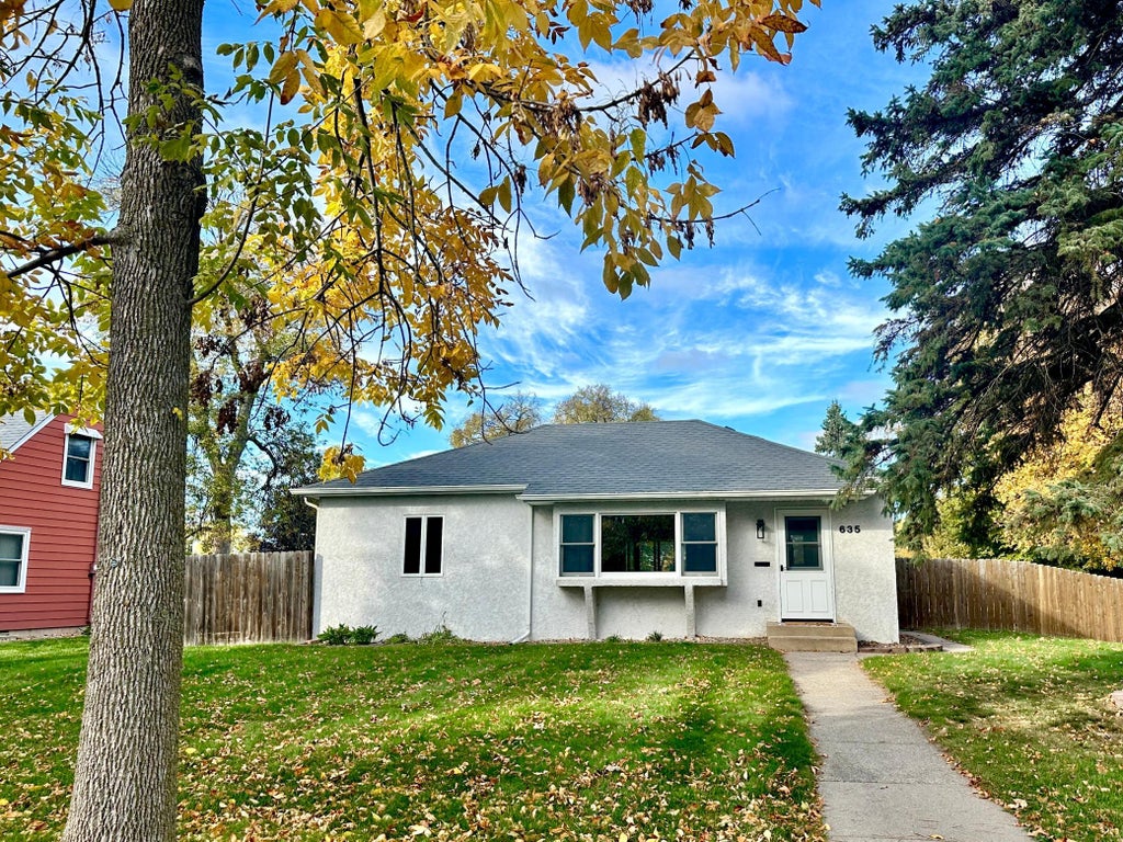 Photo of 635 8th Avenue E, Shakopee, MN 55379 (MLS # 7160212)