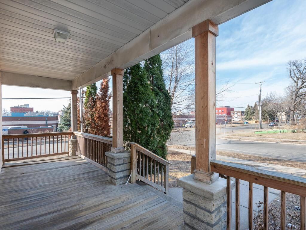 Photo of 2100 Dupont Avenue N, Minneapolis, MN 55411 (MLS # 7018865)