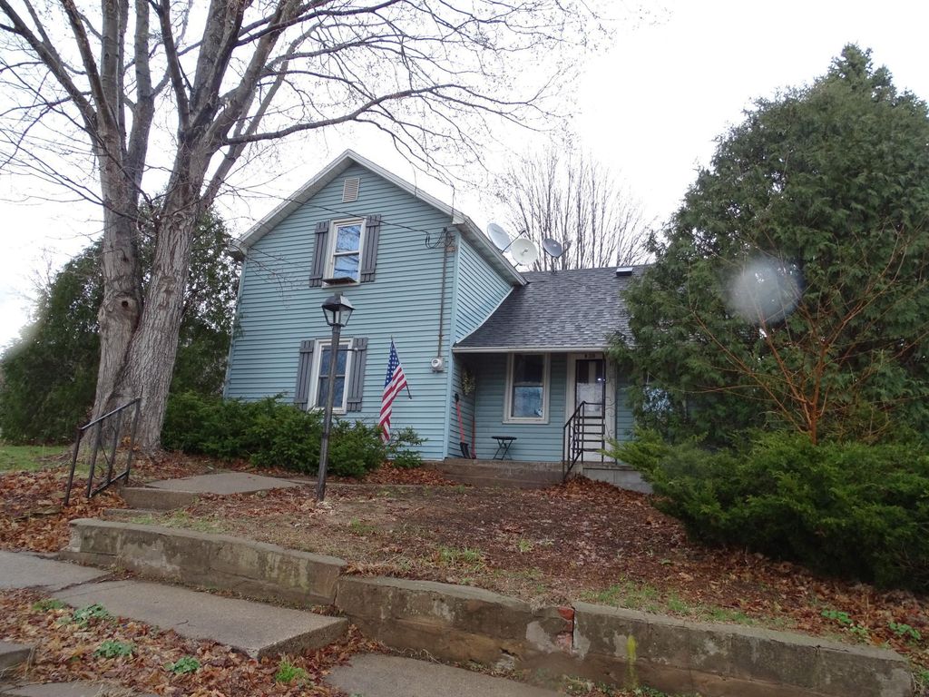 Photo of N320 N Main Street, Nelson, WI 54756 (MLS # 7053693)