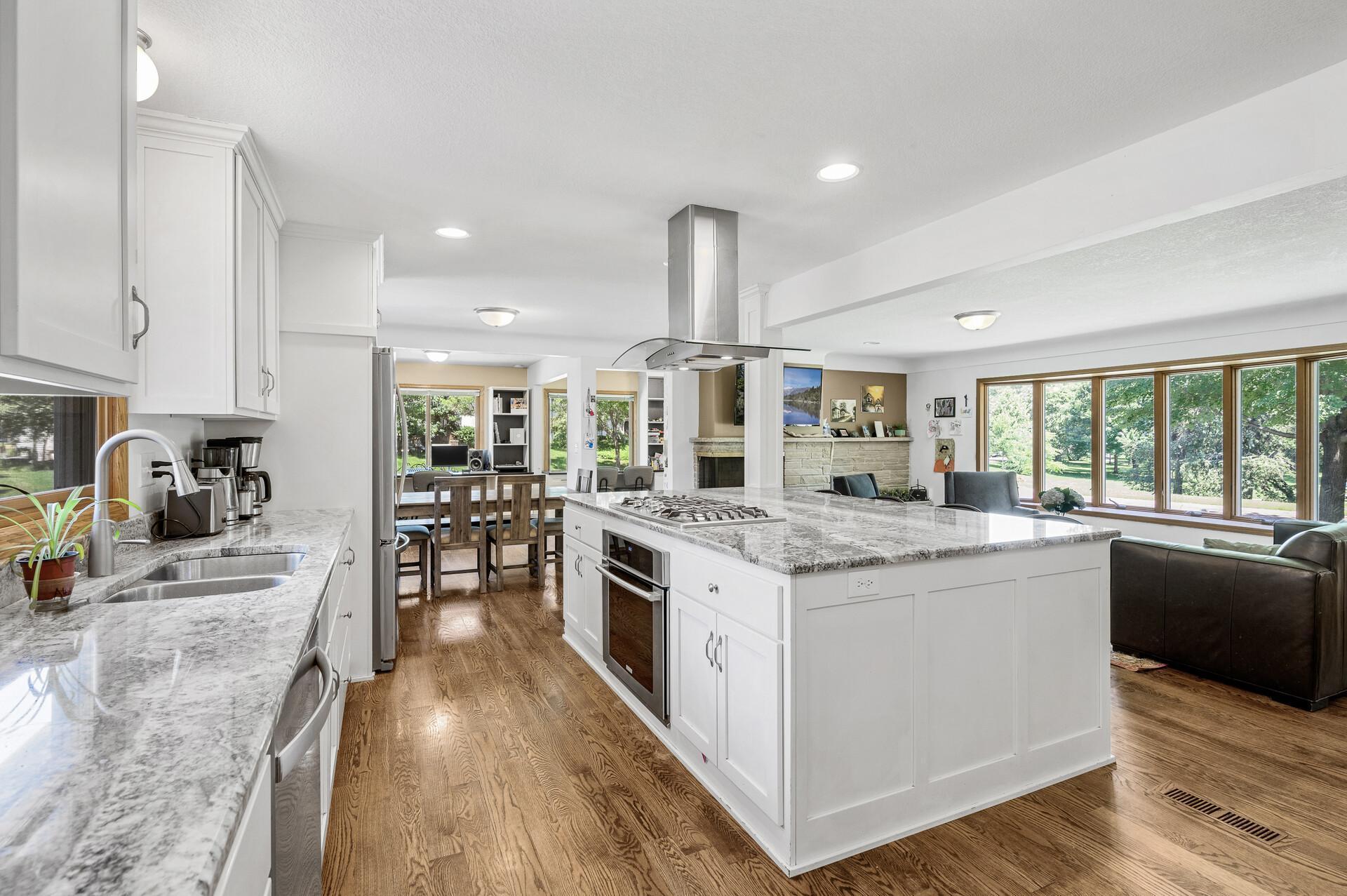 1281 W Minnehaha Parkway
