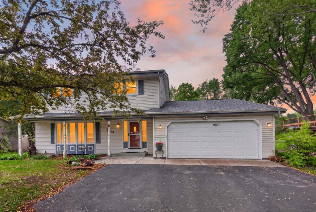 Photo of 2201 Mounds Avenue, New Brighton, MN 55112 (MLS # 7127807)