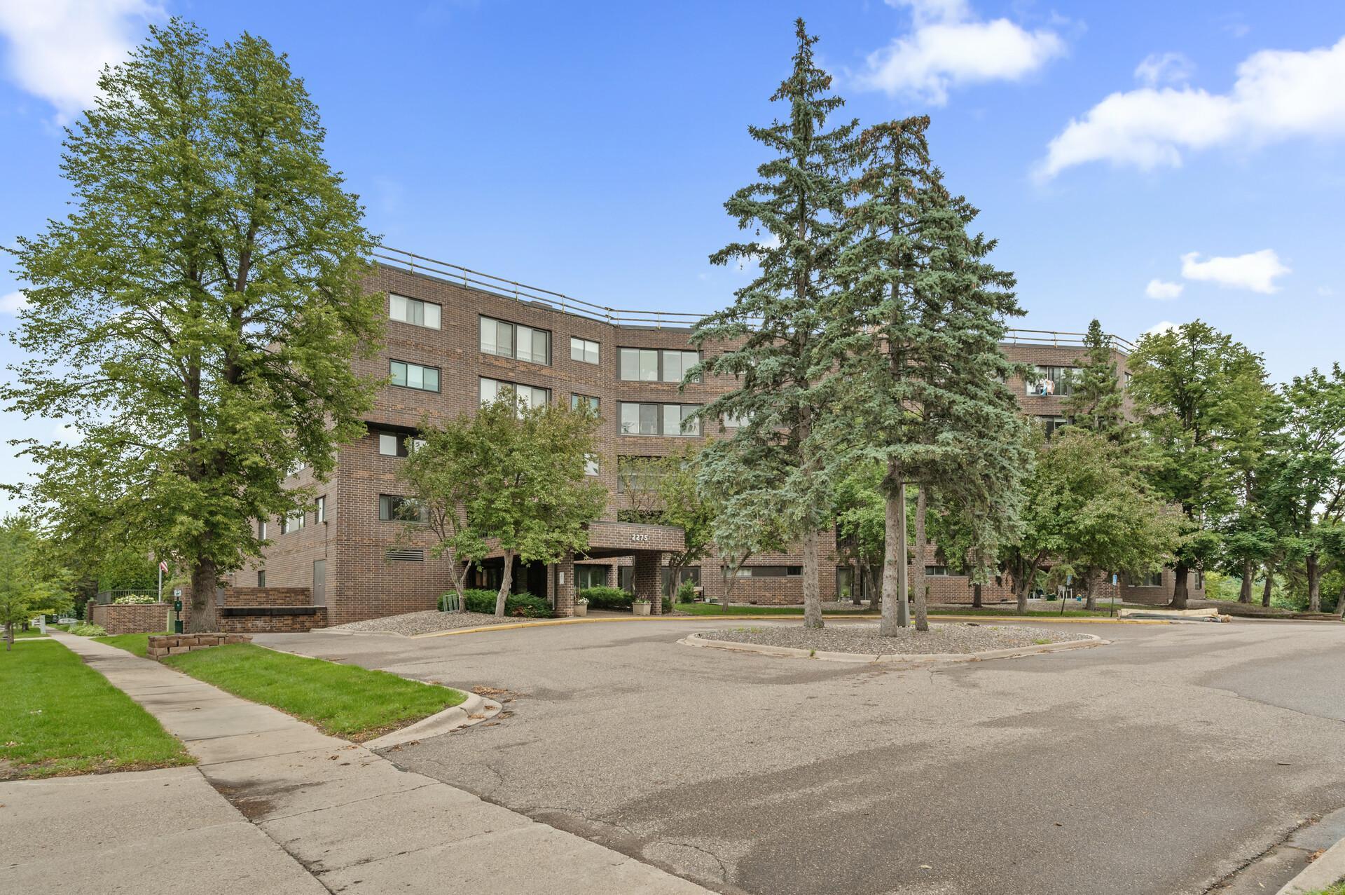2275 Youngman Avenue 201W