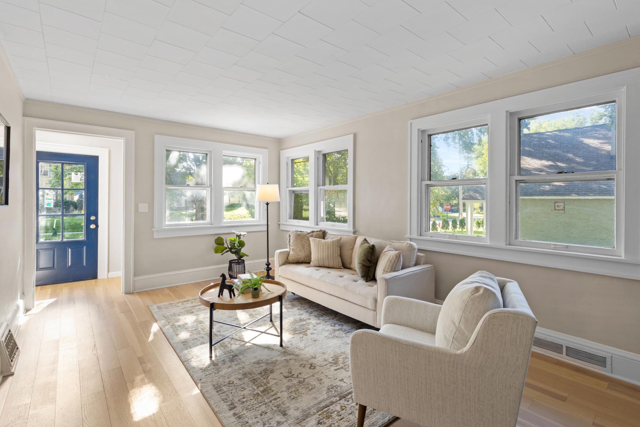 2744 Toledo Avenue S