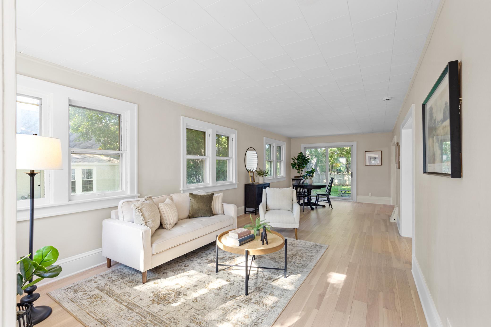 2744 Toledo Avenue S