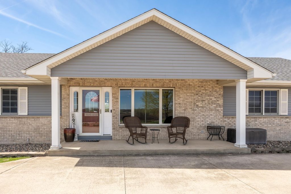 Photo of 7195 County Road 10 E, Chaska, MN 55318 (MLS # 7068718)