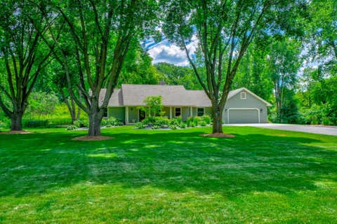 Photo of 2525 Oriole Avenue N, Stillwater, MN 55082 (MLS # 7097900)