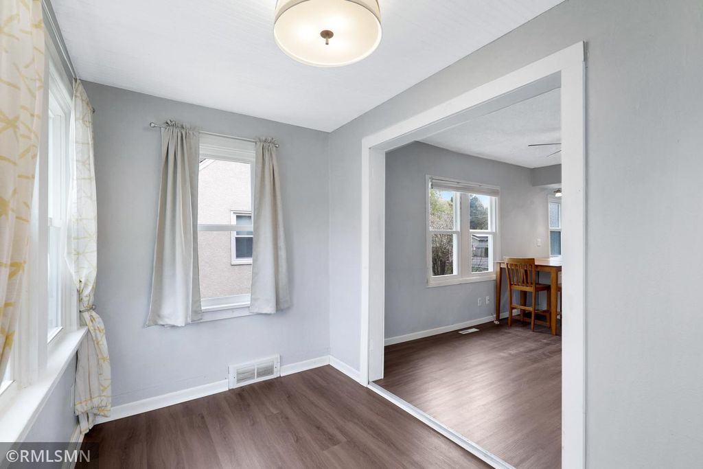 Photo of 1868 Hawthorne Avenue E, Saint Paul, MN 55119 (MLS # 7069508)