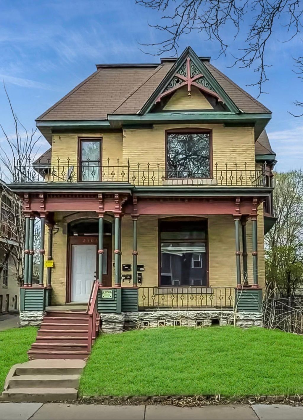 Photo of 2106 Elliot Avenue, Minneapolis, MN 55404 (MLS # 7000941)