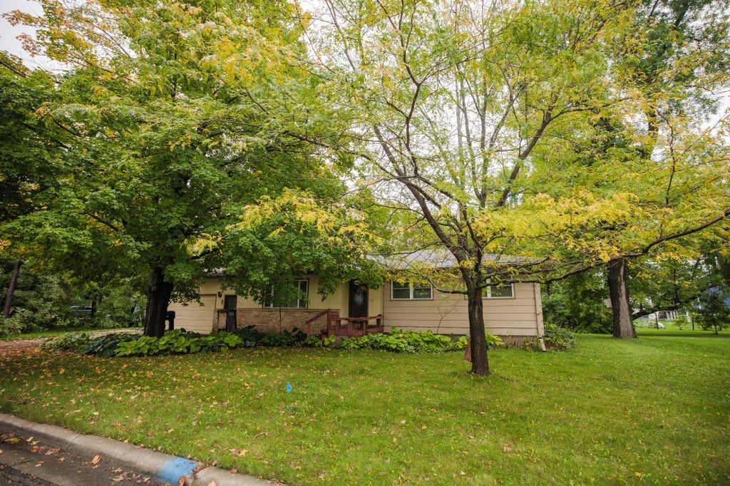 Photo of 315 W 10th Street, Morris, MN 56267 (MLS # 7150770)
