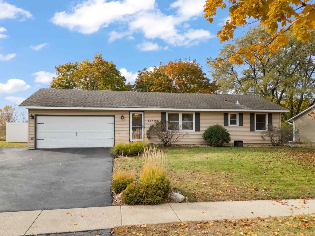 Photo of 15429 Drexel Way, Apple Valley, MN 55124 (MLS # 7062988)