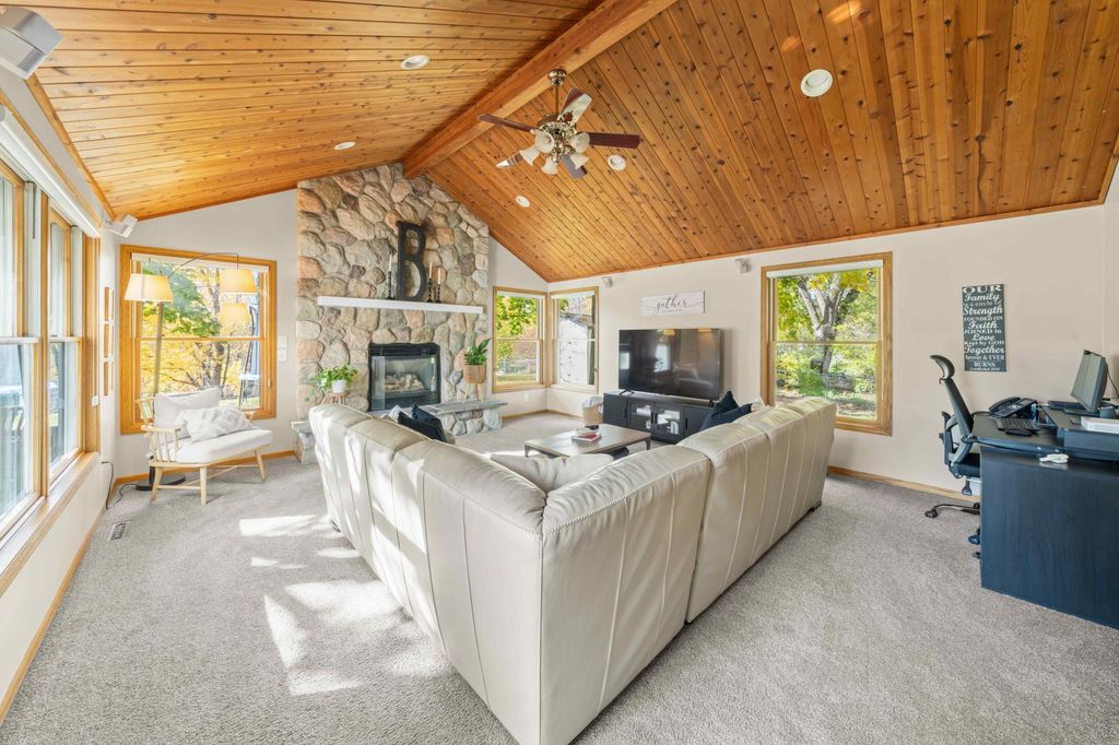 Photo of 15429 Drexel Way, Apple Valley, MN 55124 (MLS # 7062988)