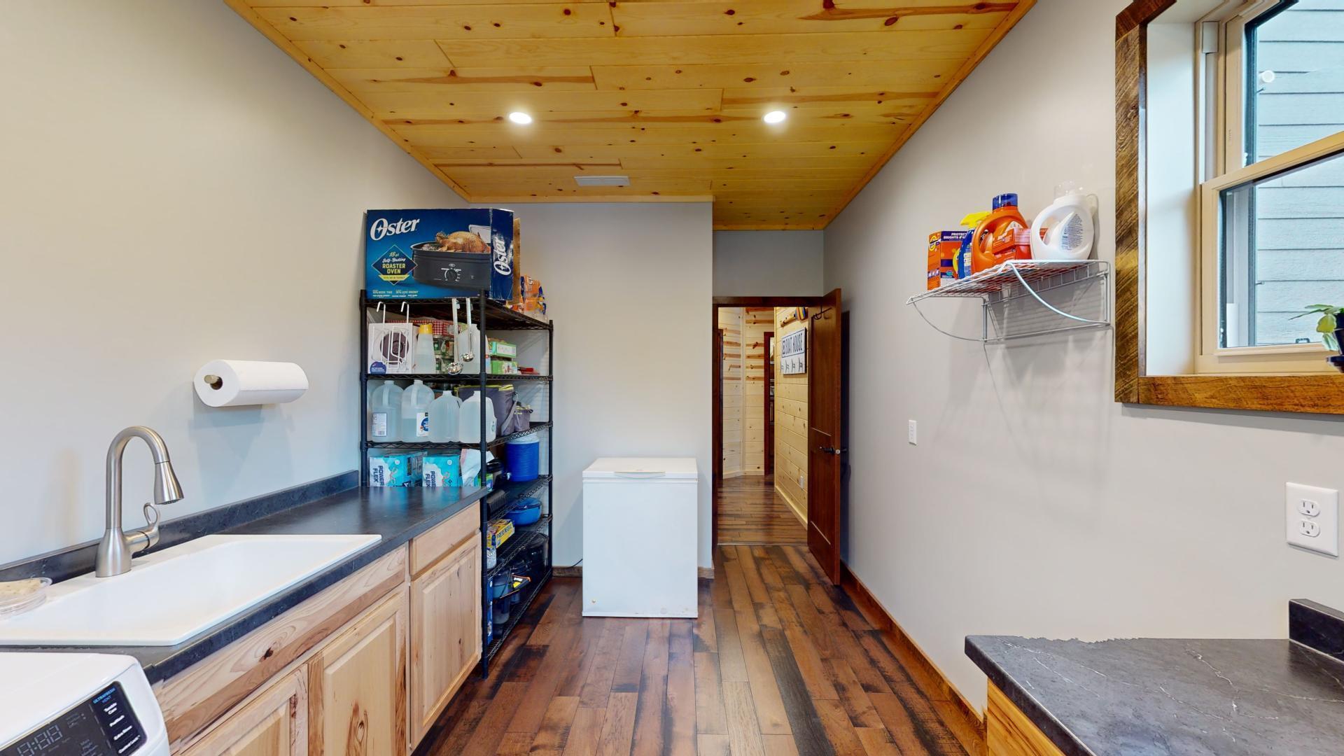 Crane Lake, Minnesota, 55725, United States, 3 Bedrooms Bedrooms, ,4 BathroomsBathrooms,Residential,Active,2025227