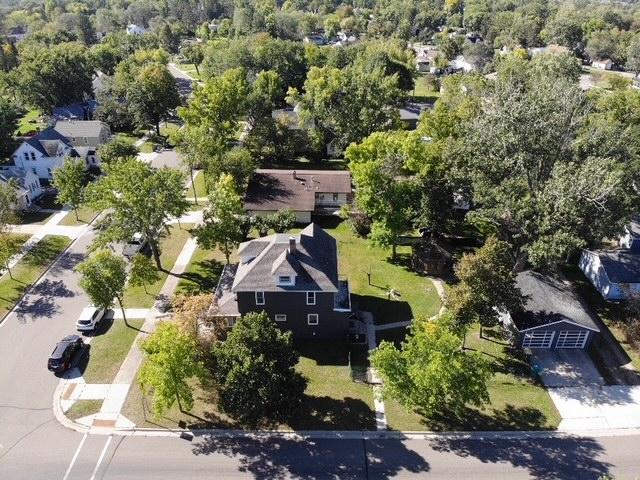 703 1st Street SE