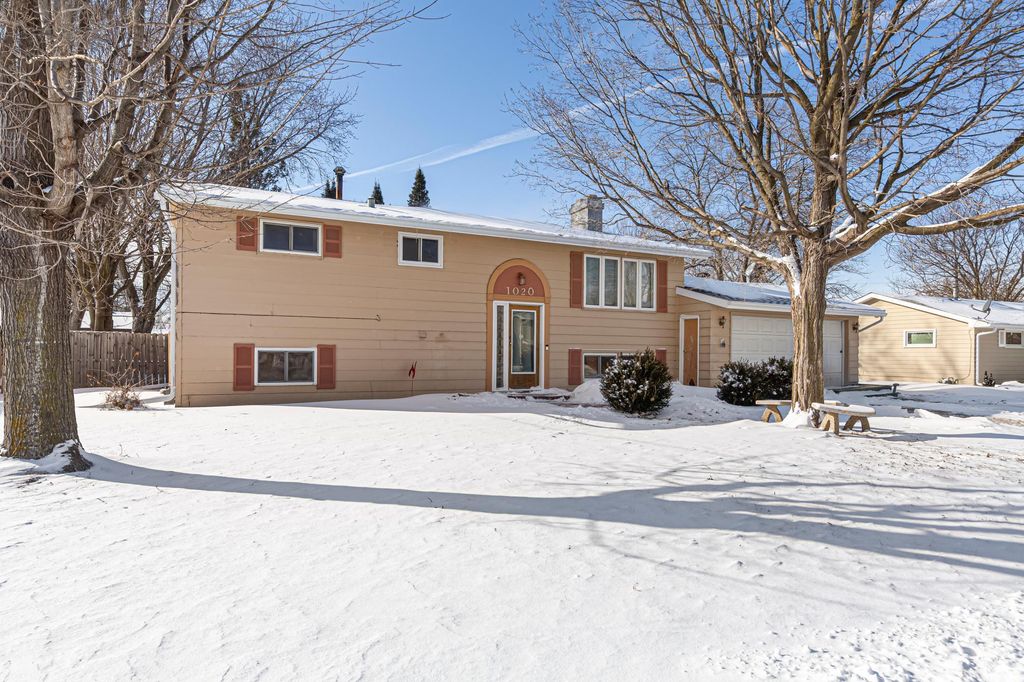 Photo of 1020 Swanhill Drive, Albert Lea, MN 56007 (MLS # 6711258)