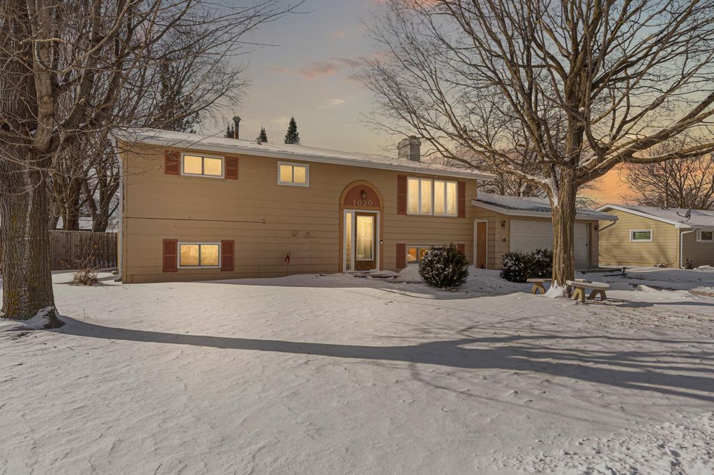 Photo of 1020 Swanhill Drive, Albert Lea, MN 56007 (MLS # 6711258)