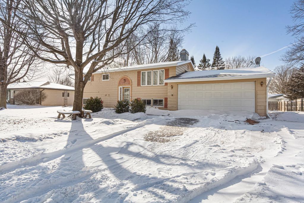 Photo of 1020 Swanhill Drive, Albert Lea, MN 56007 (MLS # 6711258)