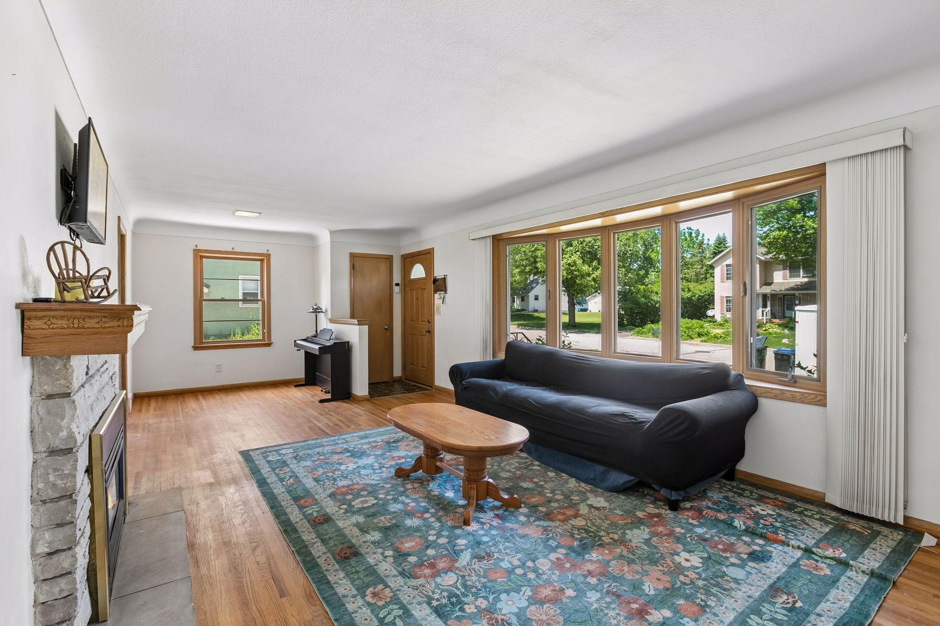 1306 Ryan Avenue W