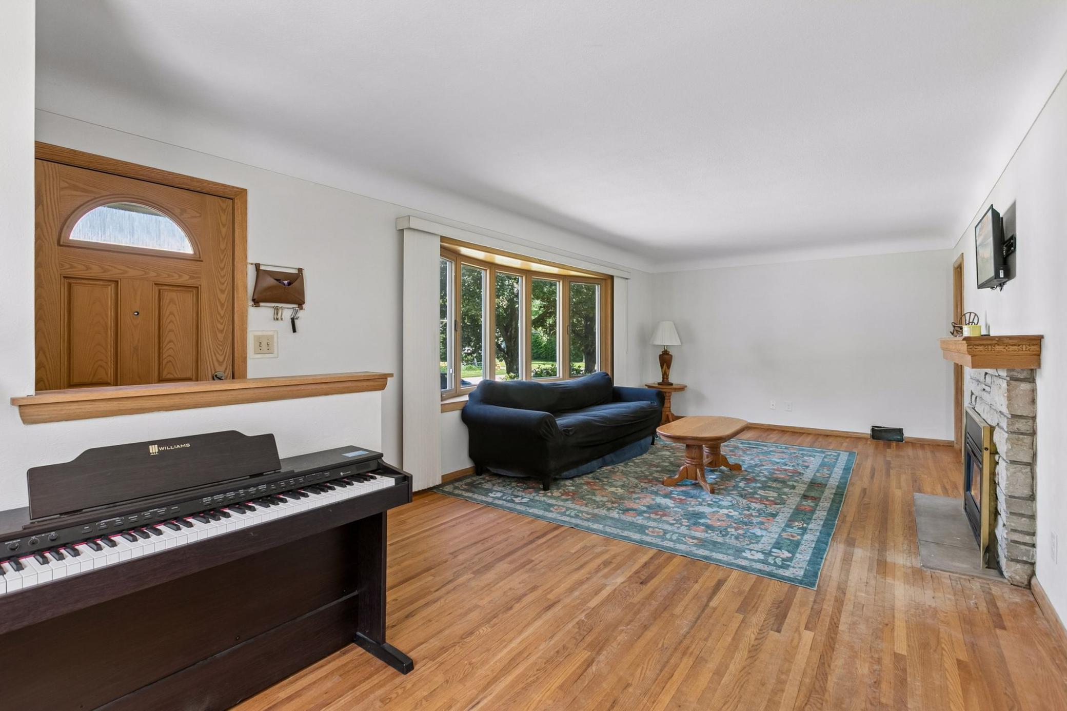 1306 Ryan Avenue W