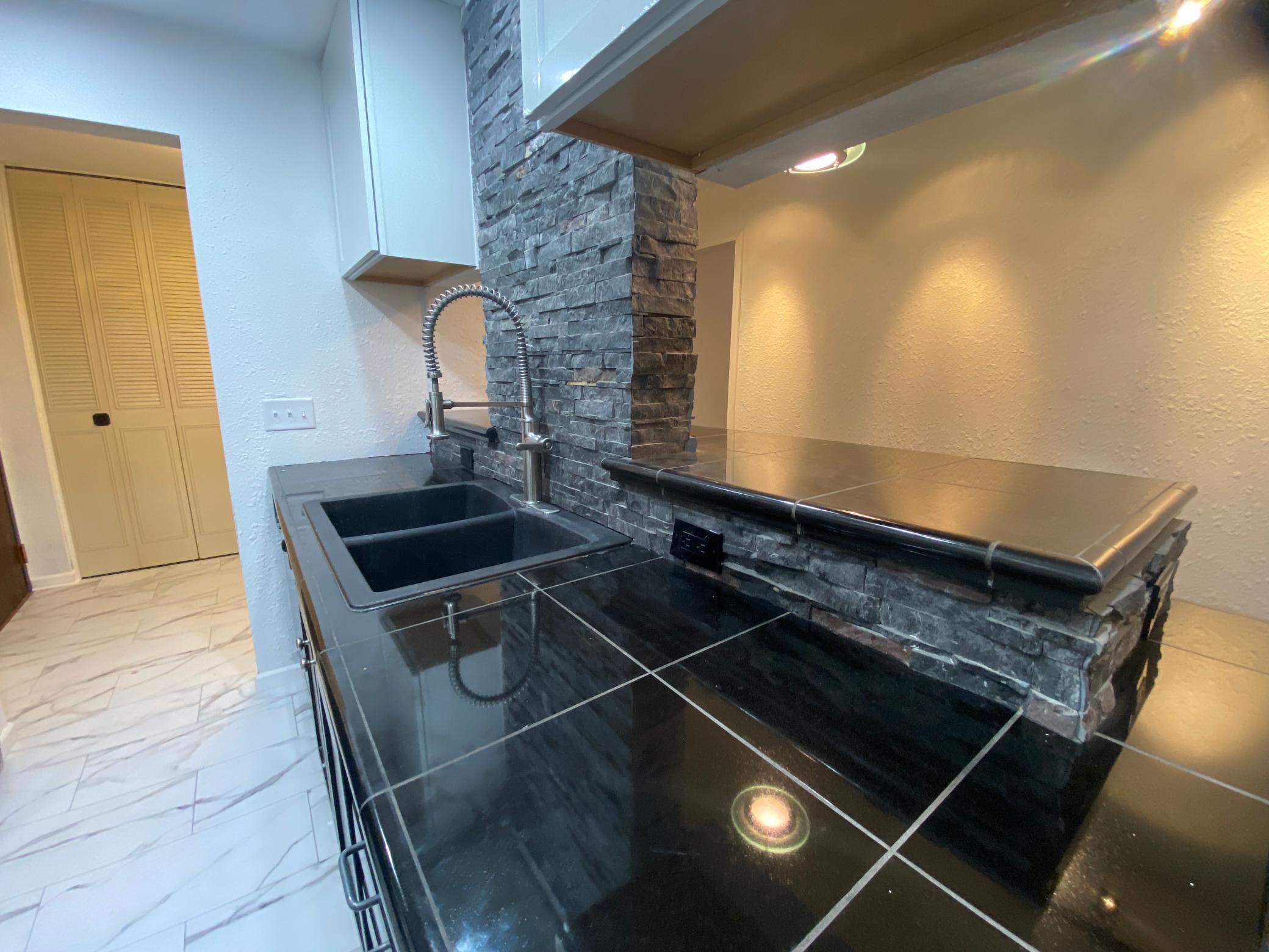 179 Little Canada Road E 238