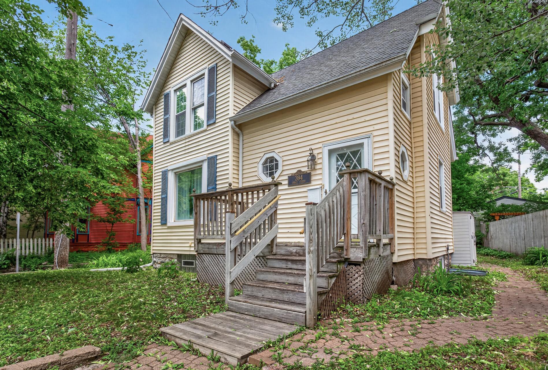 394 Dewey Street