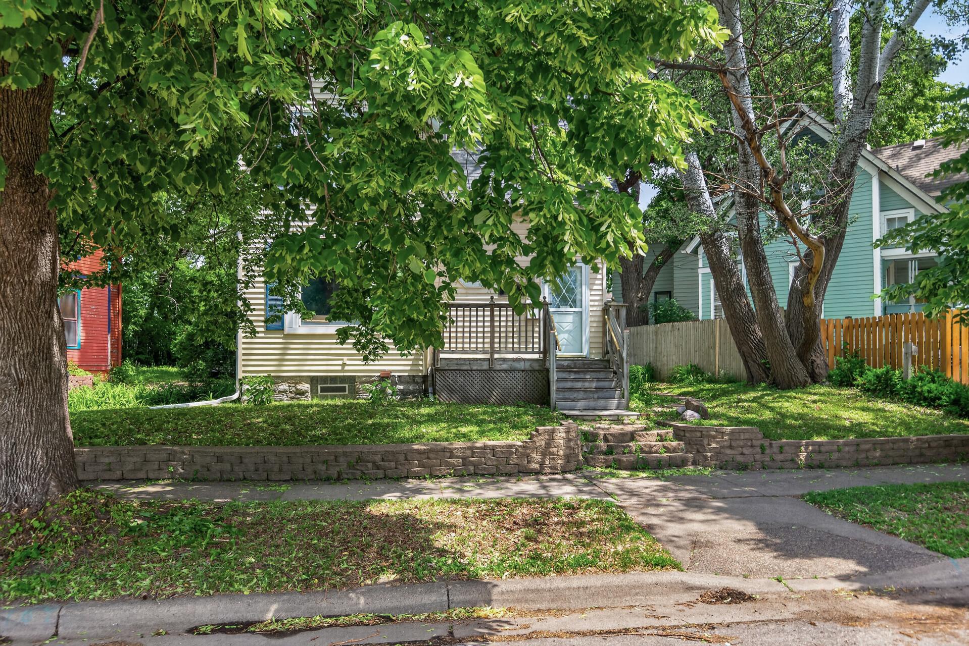 394 Dewey Street