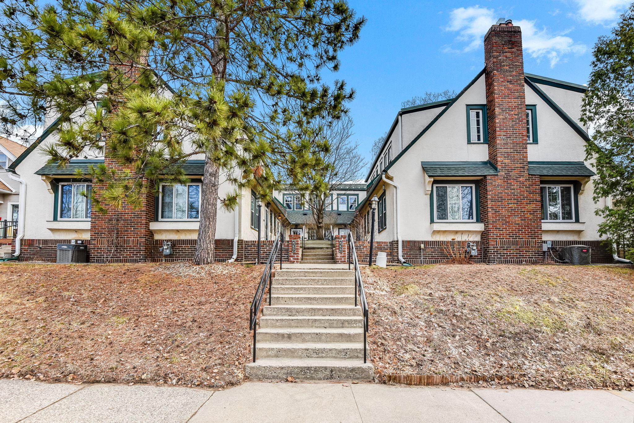 4237 Cedar Avenue S C