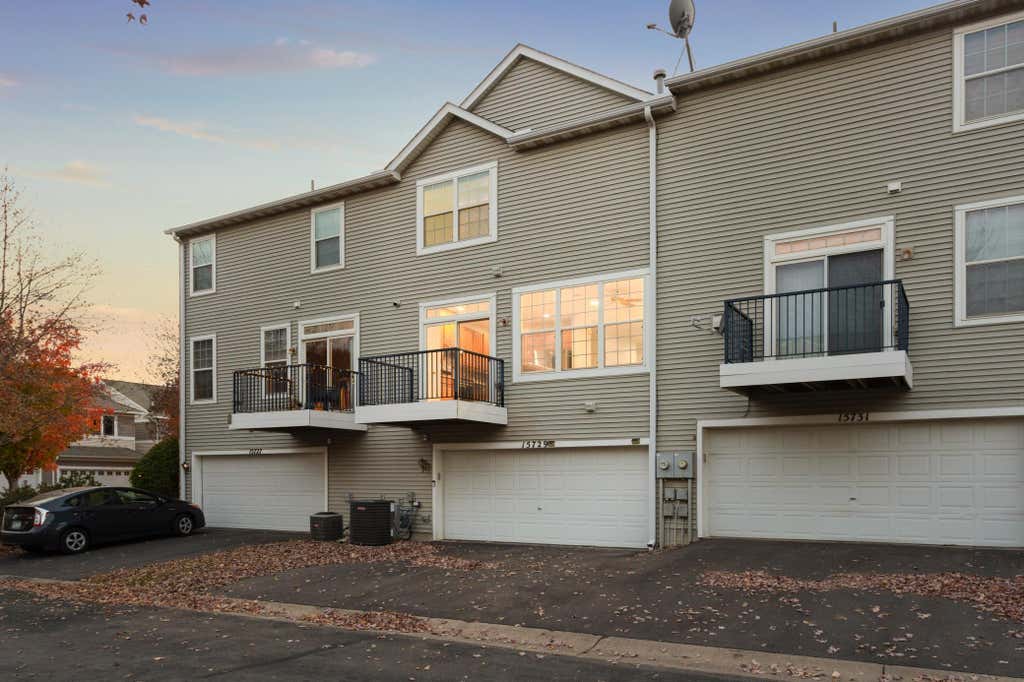 Photo of 15729 Porchlight Lane, Eden Prairie, MN 55347 (MLS # 7125062)
